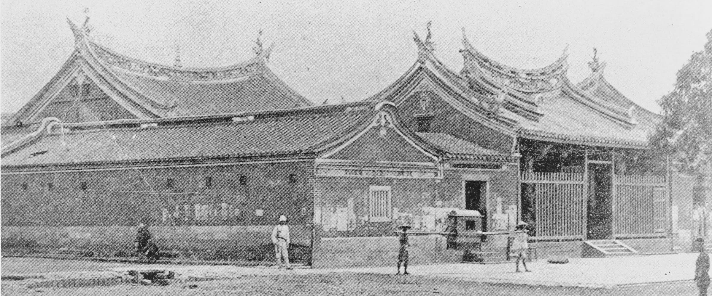 建寺：昔日龍山寺建築